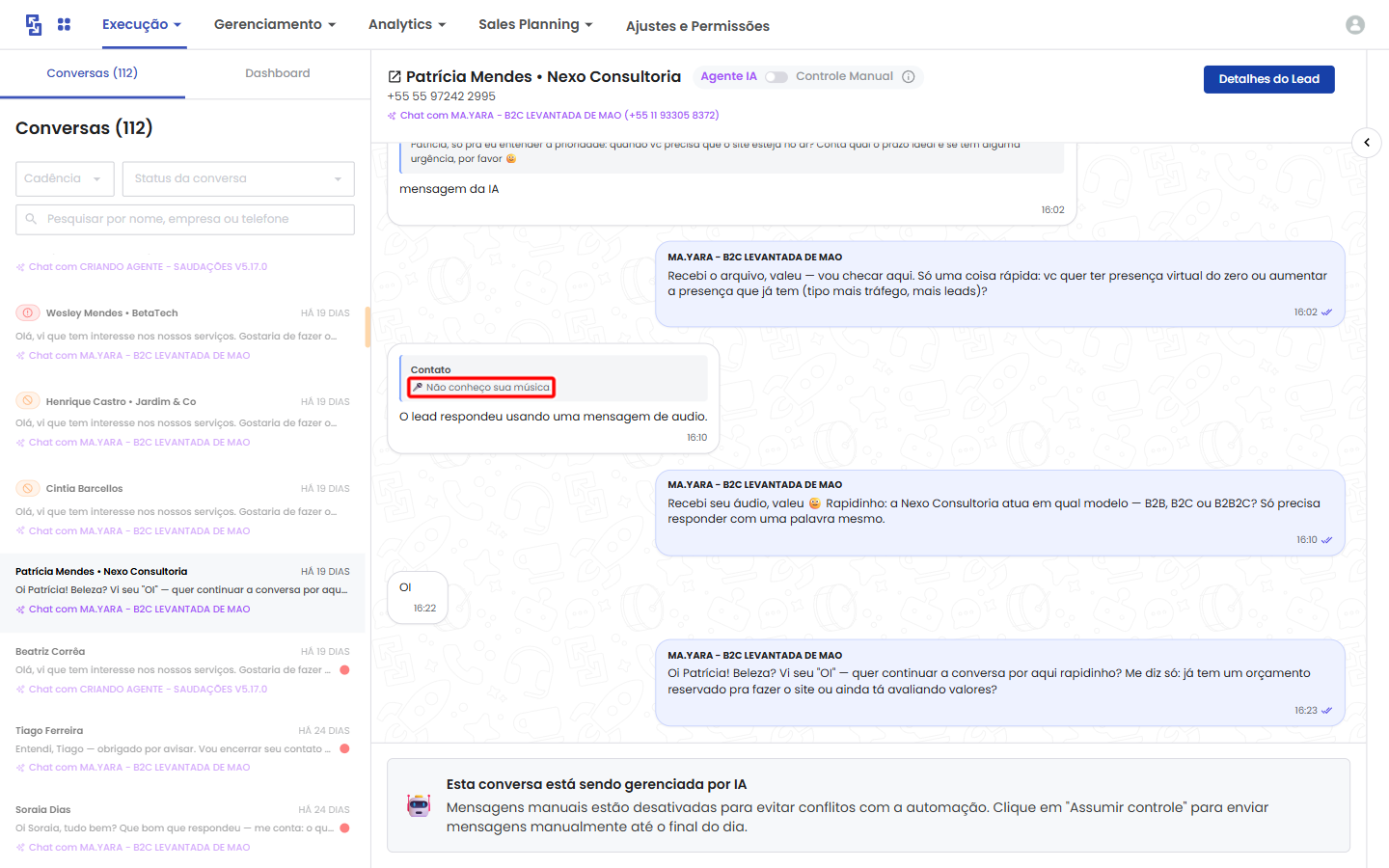 Exemplo de reply no WhatsApp com bloco de mensagem citada (preview) acima do texto