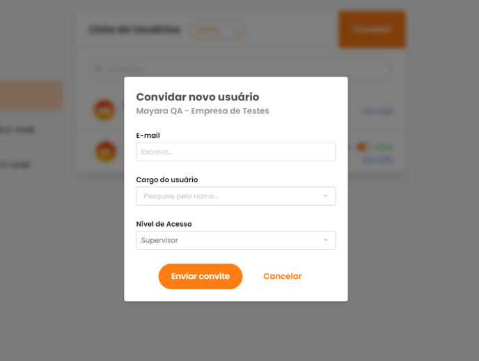 Pop-up de convite com os campos de e-mail e cargo e o botão Enviar convite