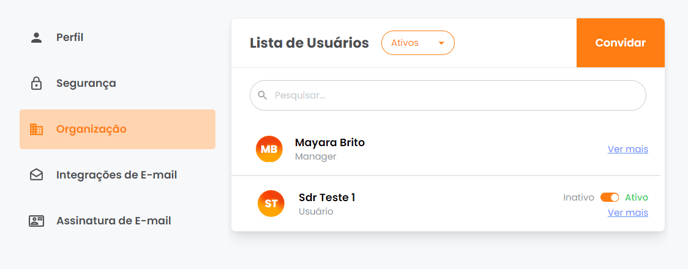 Página de usuários da organização com o controle de acesso de cada membro