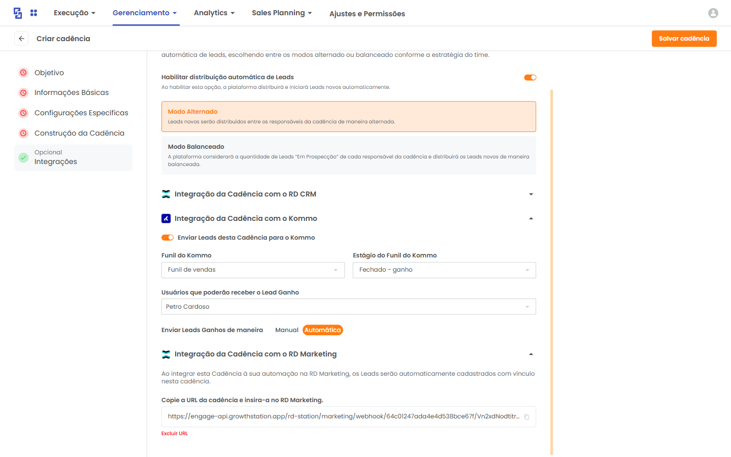 Integração Kommo na cadência com Funil/Estágio/Usuários preenchidos e modo Manual/Automática visível