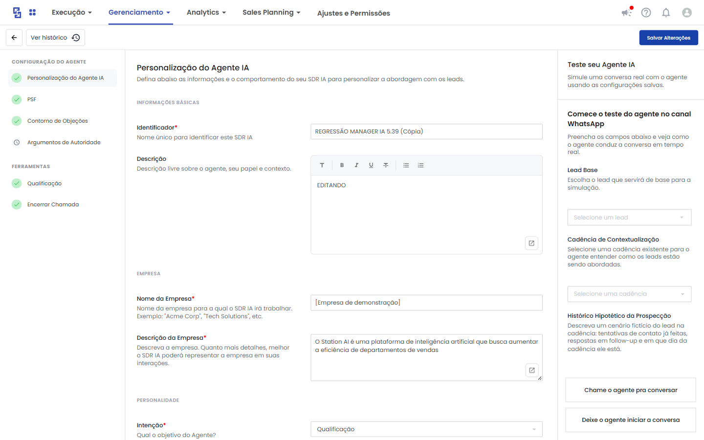 Prepare o contexto da simulação e escolha quem inicia a conversa.